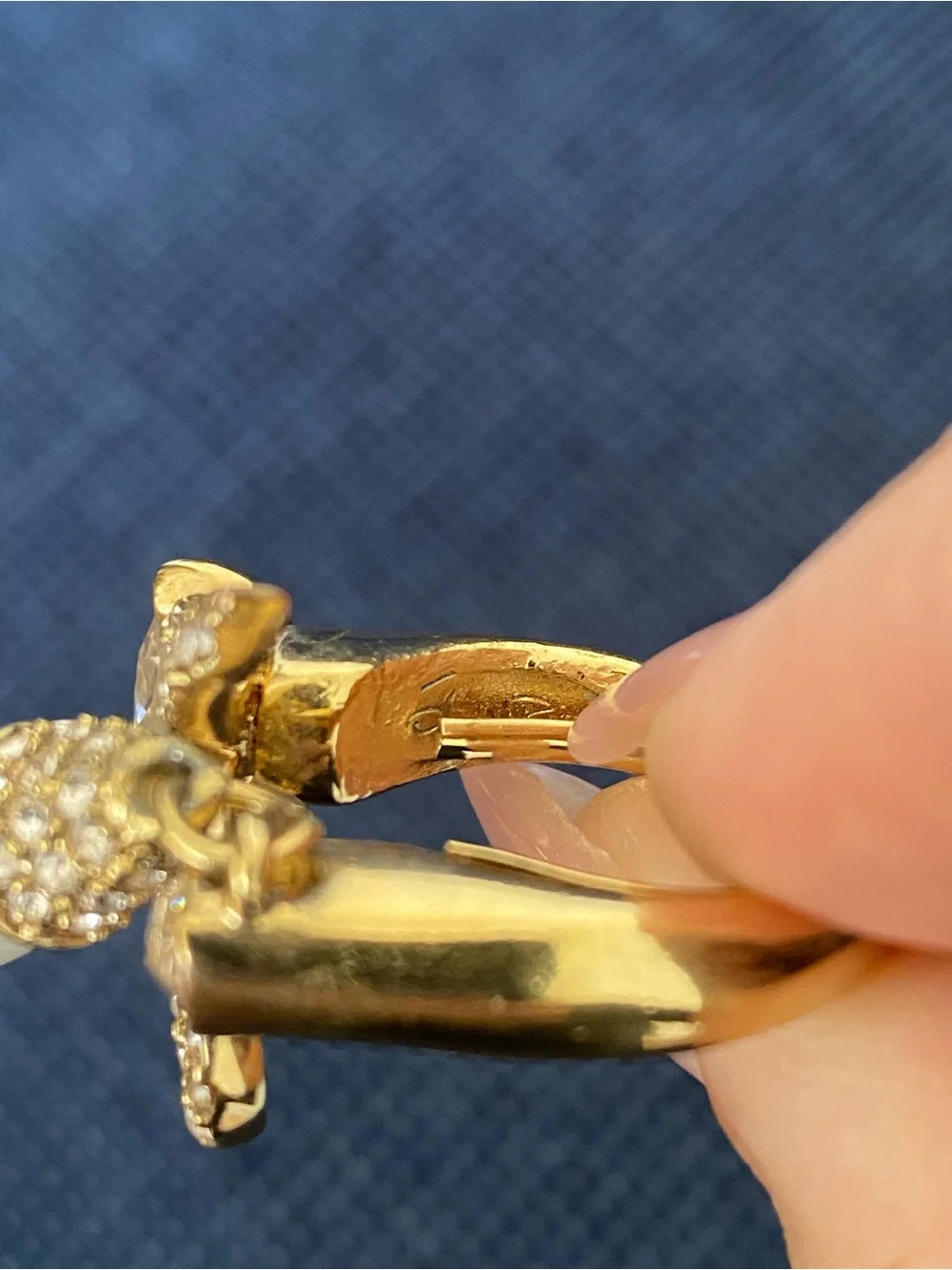 Oscar de la Renta Gold Crystal Bow Ring with Pearl Drop